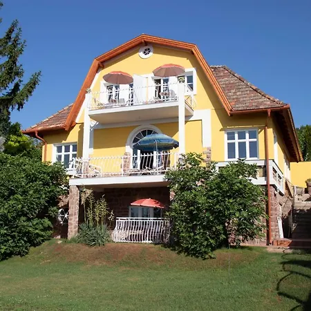 Gyoengyoem Апартаменты