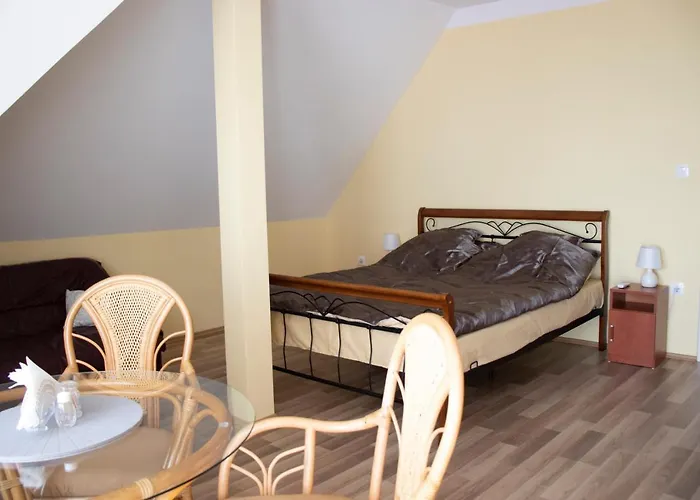 Appartement Gyoengyoem Balatonalmádi