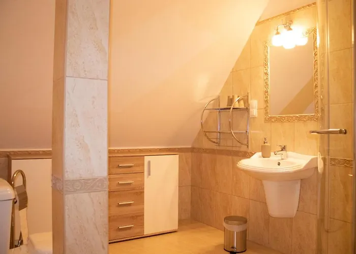 Gyoengyoem Appartement *