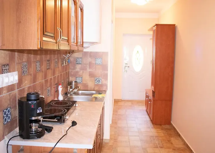Gyoengyoem Apartamento Balatonalmádi