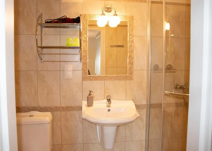 Gyoengyoem Balatonalmádi