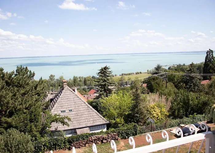 Gyoengyoem Appartement *